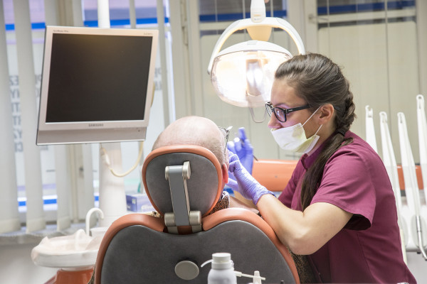 Clinica Uśmiechu Jakub Ligarski